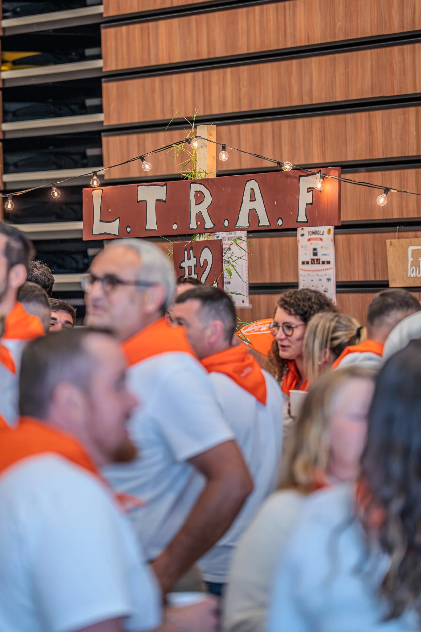 Photographie du deuxième banquet de la Tablée de la Roche aux Fées - Convivialité et produits locaux à Janzé